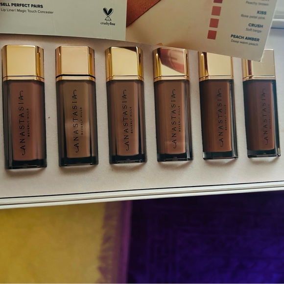 Anastasia Beverly Hills lip velvet set. - Picture 2 of 7